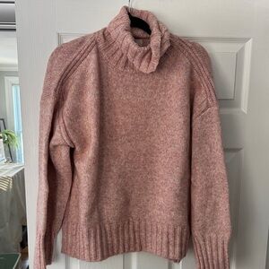 Light pink turtleneck. INDUSTRY brand size L. NEW without tags. Never worn.